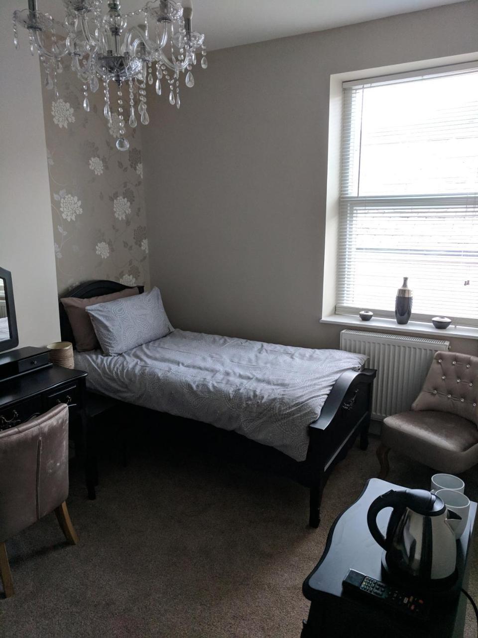 Lion House Bed & Breakfast With Restaurant Combe Martin Exteriér fotografie