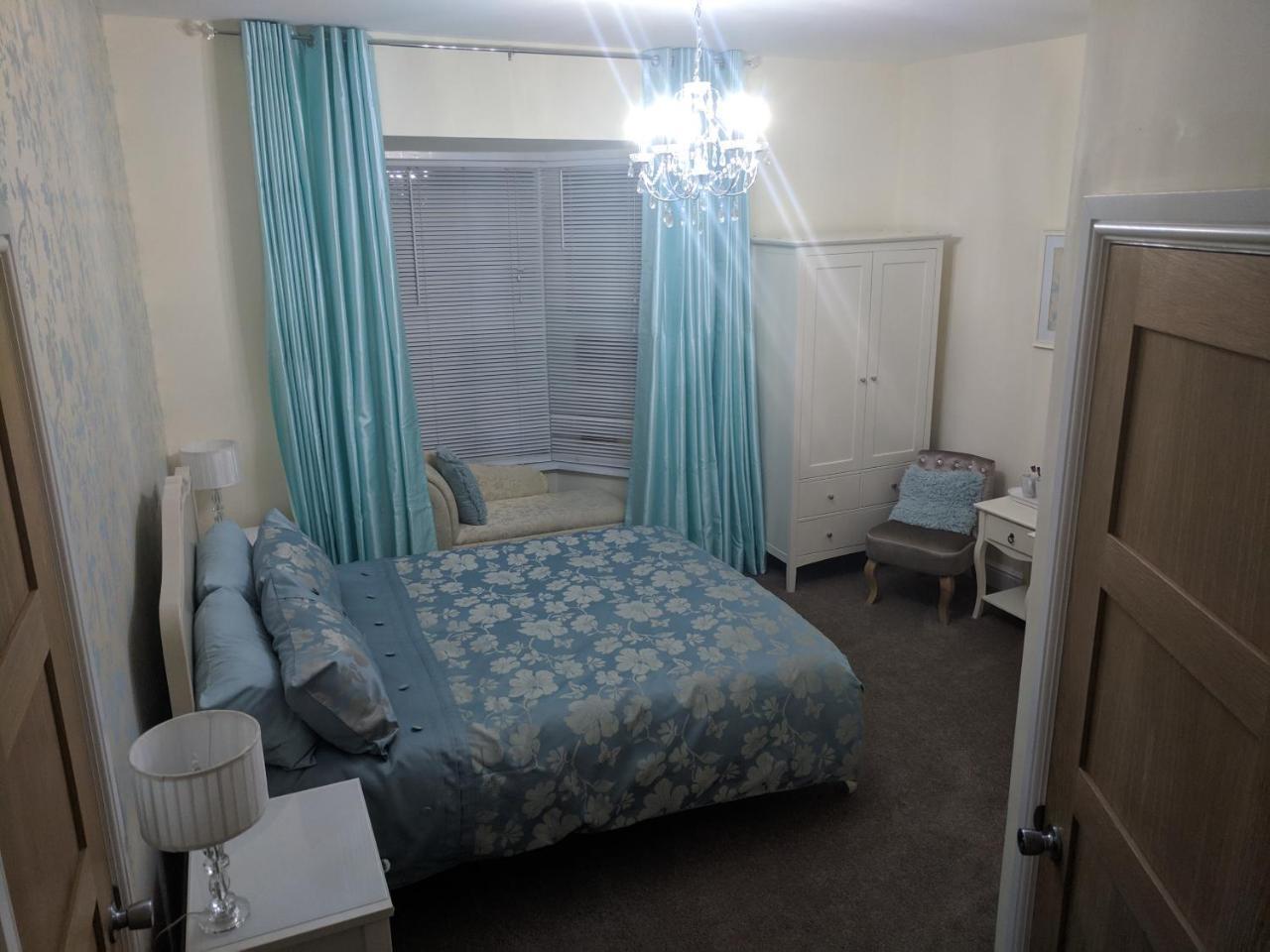 Lion House Bed & Breakfast With Restaurant Combe Martin Exteriér fotografie