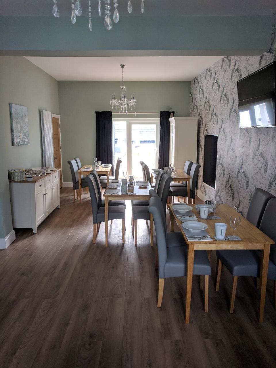 Lion House Bed & Breakfast With Restaurant Combe Martin Exteriér fotografie